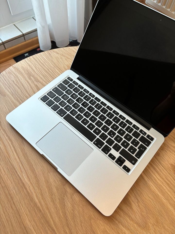 Apple MacBook Pro (Retina 13 Zoll, Anfang 2015, 8GB) in Hilden