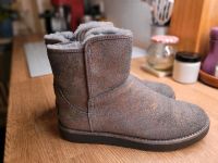 Wie neu: Wunderschöne UGGs Abree Stardust, schmale Form, Gr.37/38 München - Moosach Vorschau