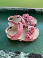 Next Sandalen mit Blumen Gr 22/23 Neu mit Etikett Düsseldorf - Benrath Vorschau