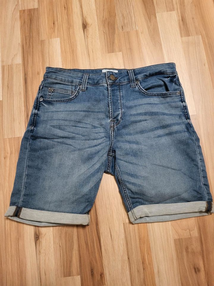 Kurze Jeans Herren in Syrgenstein