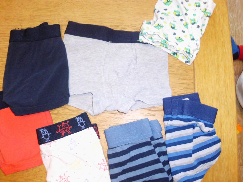 Kleiderpaket Jungen 98/104 in Walldorf