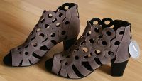 Gerry Weber Peeptoes taupe kitt Größe 40 Weite H NEU Cut Outs Bayern - Drachselsried Vorschau