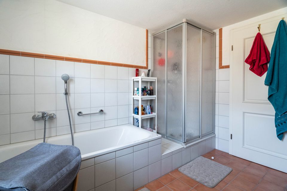 4-Zimmer-Wohnung mit Garten, Stellplatz und Garage in Pressig