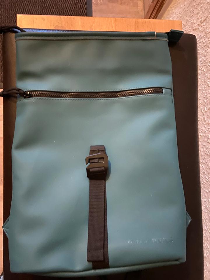 Rucksack  RolltopNew Rebels  wasserabweisend. dunkles Türkis/grün in Bremen