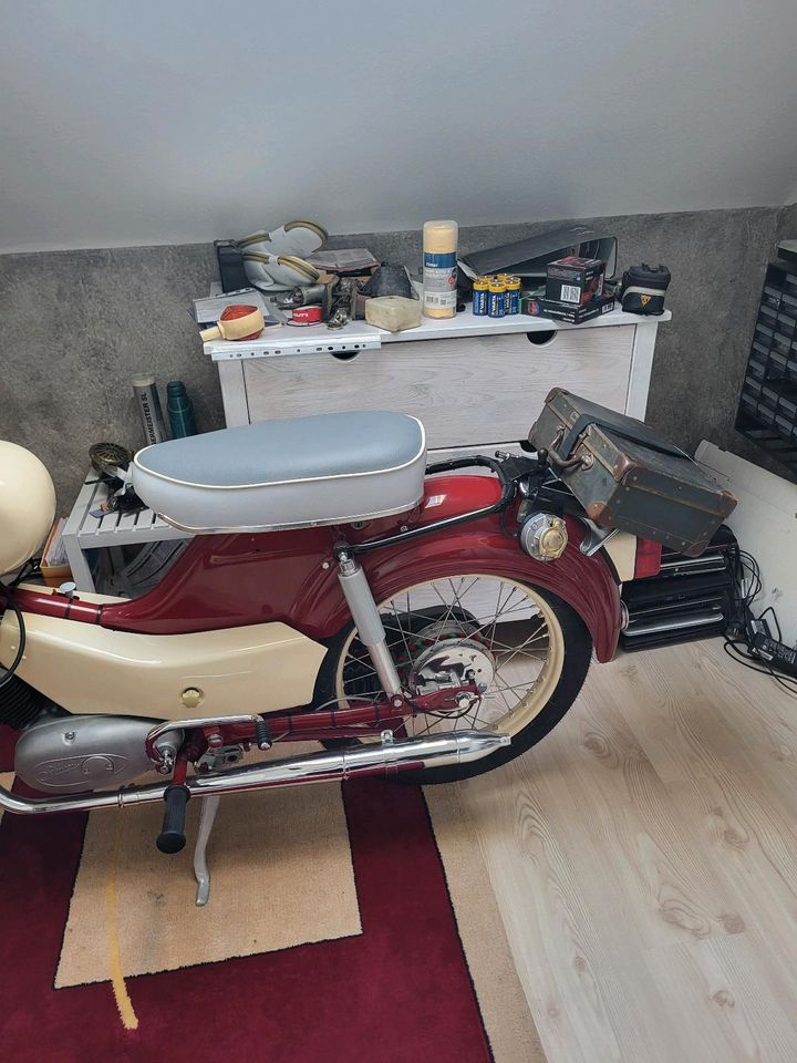 Simson Spatz neu Aufgebaut mit original Knieblech und KBA Papiere in Taunusstein