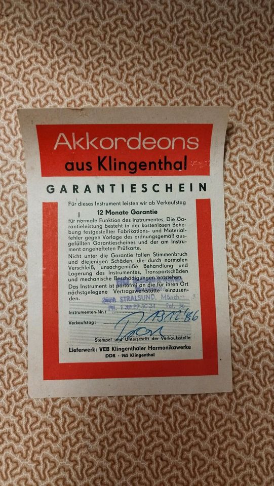 Akkordeon von 1986 mit Garantieschein und Koffer Klingenthal in Kiel