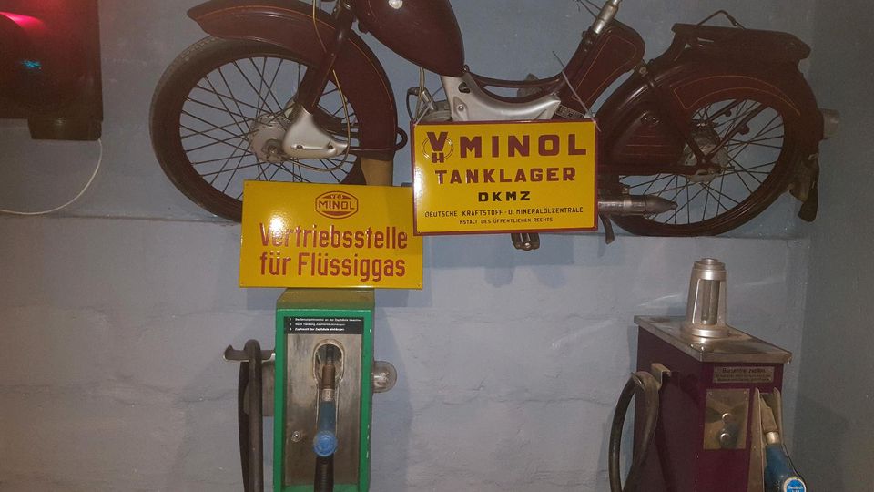 Minol Tankstelle ⛽️ DDR Emallienschild MZ Simson Trabant in Altenburg