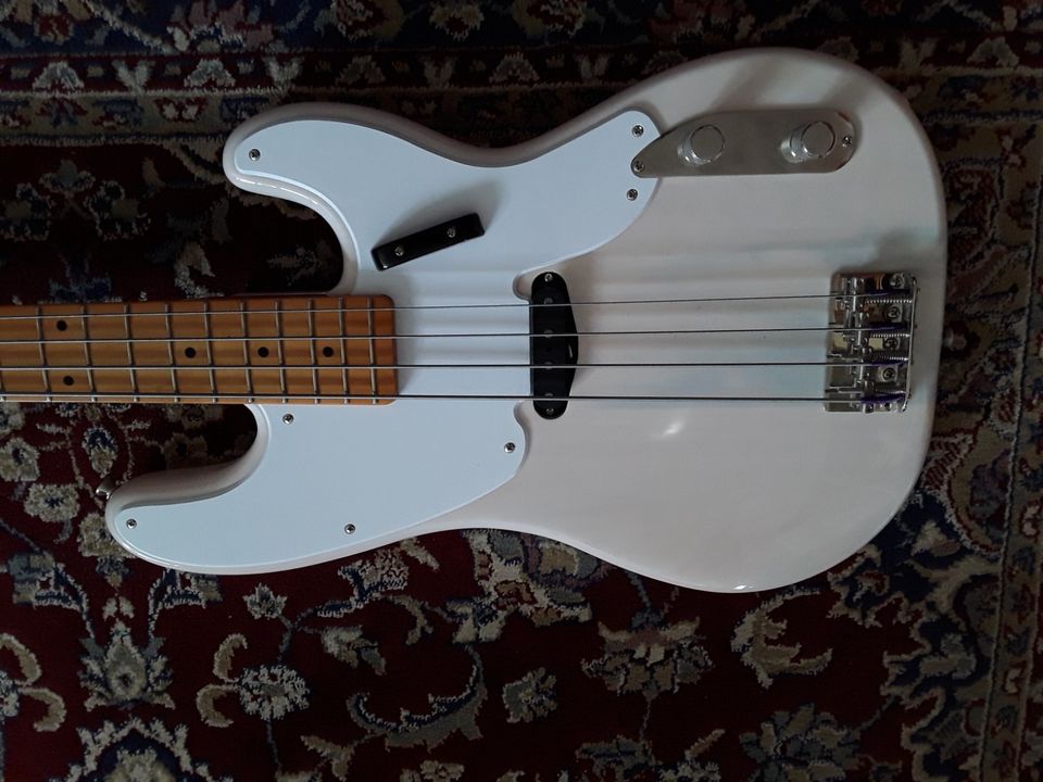 Fender Squier Classic Vibe 50,s Precision Bass Telecaster Bass in Karlsruhe