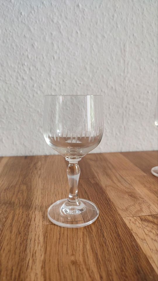 6 Stück DDR Gläser Schliff Wein 12,5cm hoch Weinglas in Leipzig