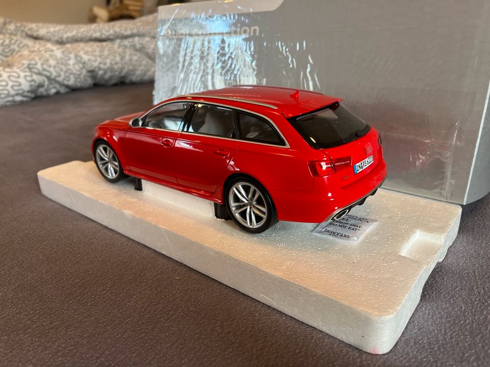 Minichamps Audi RS6 Avant Misanorot 1:18 Ovp in Zwinge