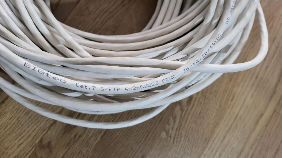 55 Meter BIGtec CAT7 Netzwerkkabel LAN Kabel weiß in München