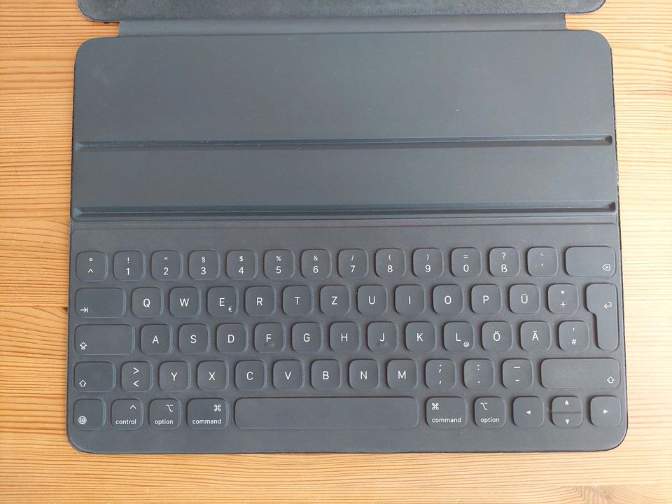 Apple iPad Pro 12,9" Smart Keyboard A2039 QWERTZ in Hamburg