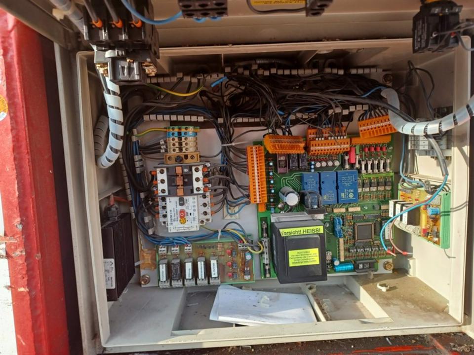 stationäre Müllpresse No 04 Avermann Avos SP-12 in Bad Tennstedt