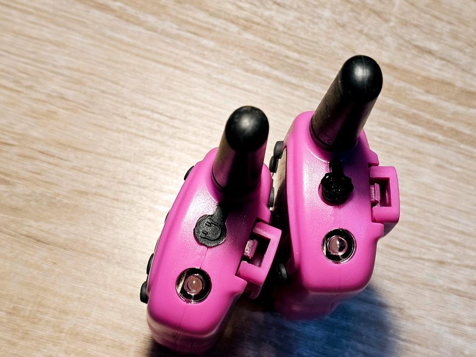 Walkie Talkie Funkgerät rosa ohne Kabel in Darmstadt