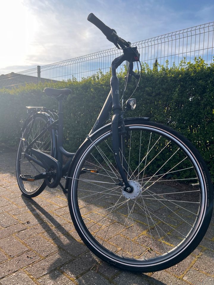 Damen / Mädchen Fahrrad •Böttcher• Alu 28 schwarz matt in Oyten