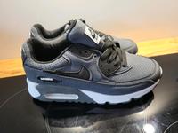Nike Air Max Schuhe Turnschuhe 40 NEU Niedersachsen - Braunschweig Vorschau