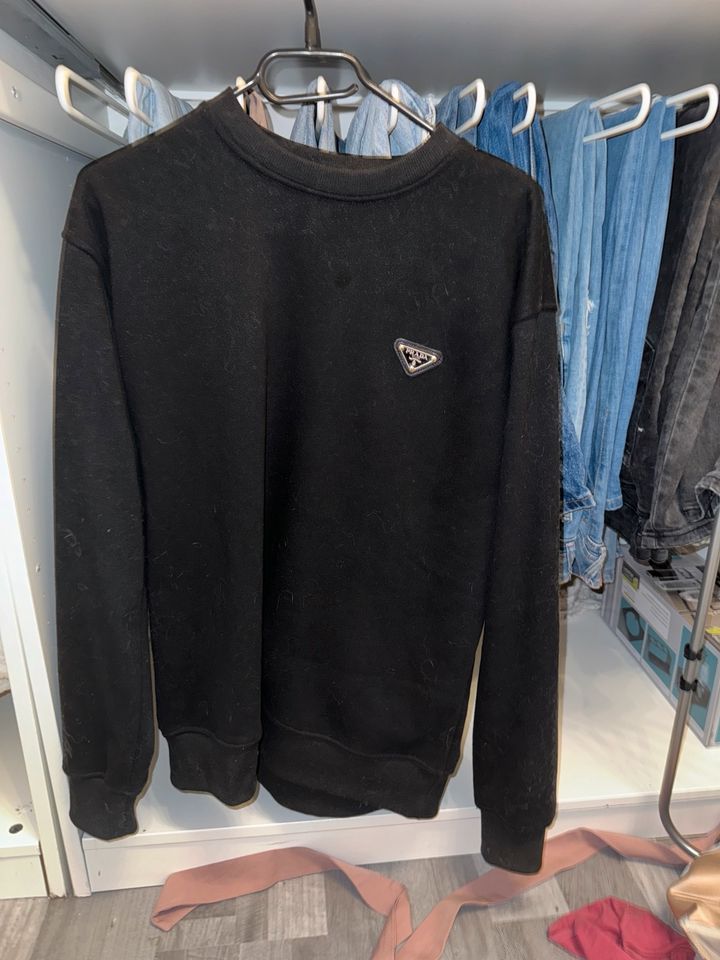 PRADA Pullover/ Sweatshirt in Salzgitter