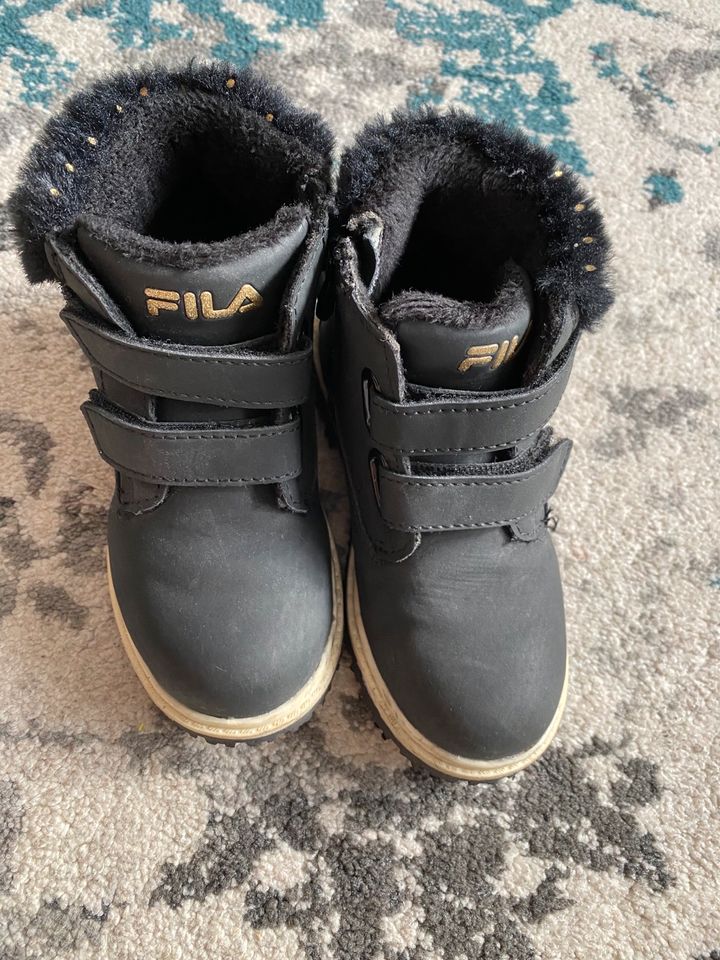 Fila Kinderschuhe Winterschuhe mit Fell in St. Ingbert