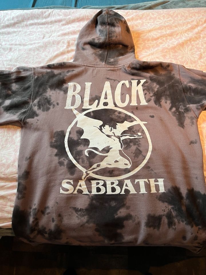 Verkaufe einen Black Sabbath Tie Dye Hoodie in XXL in Dörentrup