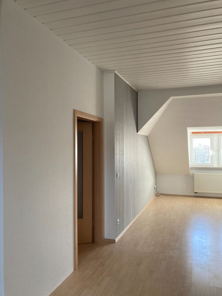 Modernisierte schöne helle Dachgeschoß Wohnung in Nordhausen