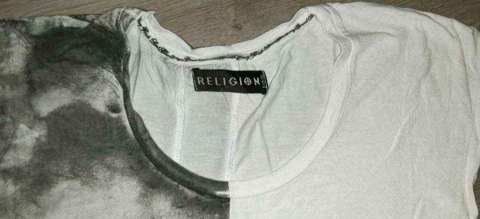 Religion T Shirt Damen S M in Magdeburg