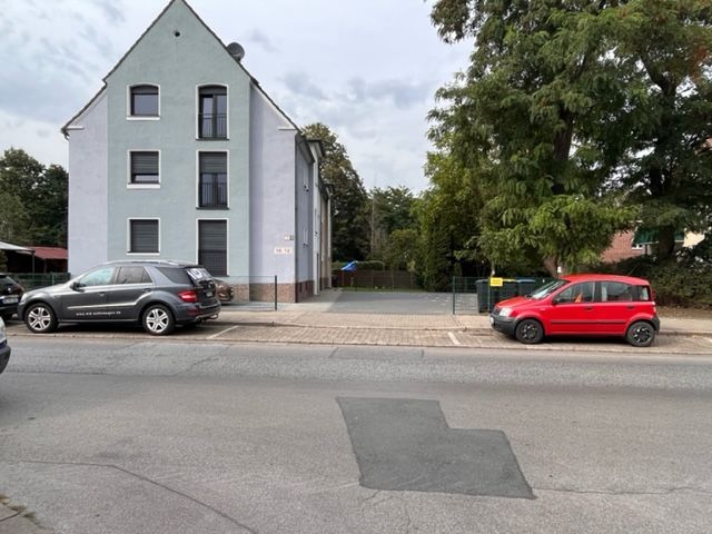 PKW Parkplatz / Stellplatz in GE Horst 45899 Laurentius Str.10 in Gelsenkirchen