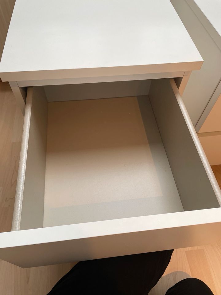 Ikea Malm Kommode 2 Schubladen weiß nichtraucherhaushalt in Duisburg