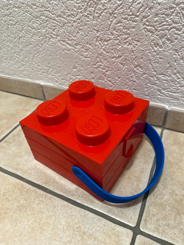 Lego Box rot mit griff in Schwabmünchen