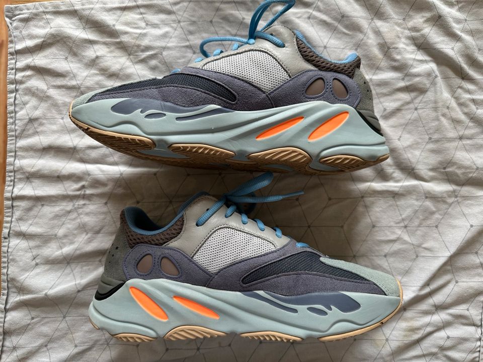 Yeezy 700 Carbon blue US10 in Essen