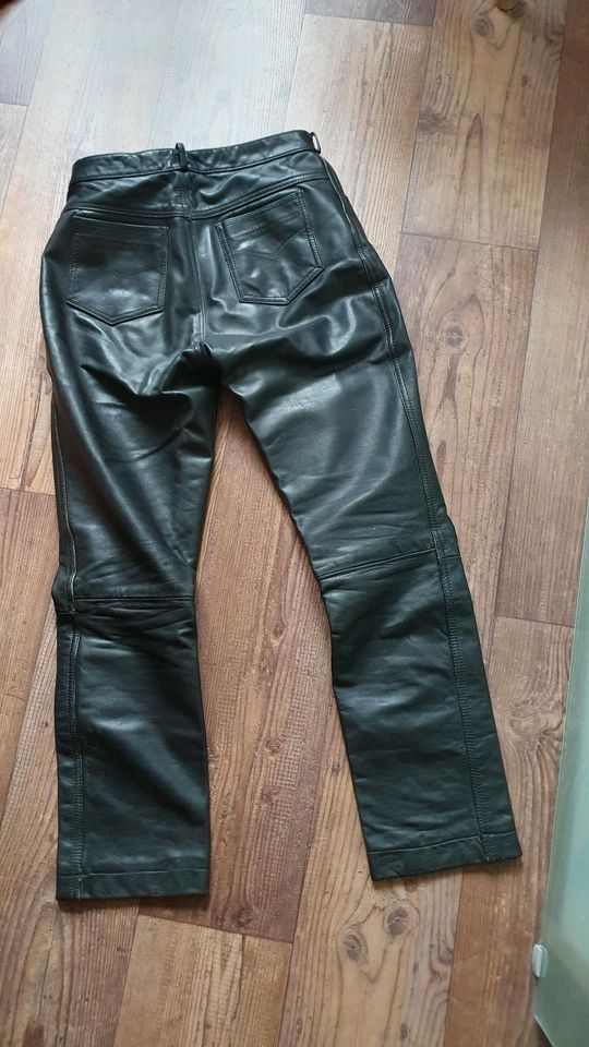 Damen Lederjeans echtes Leder Gr. 31 schwarz in Reichertshofen