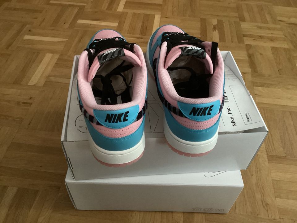 Nike dunk low "by you" Gr 43; neu und ungetragen in Duisburg