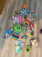 Baby Kleinkinder Spielzeug / Greifring / Spielwürfel / Stifte Kreis Ostholstein - Heiligenhafen  Vorschau