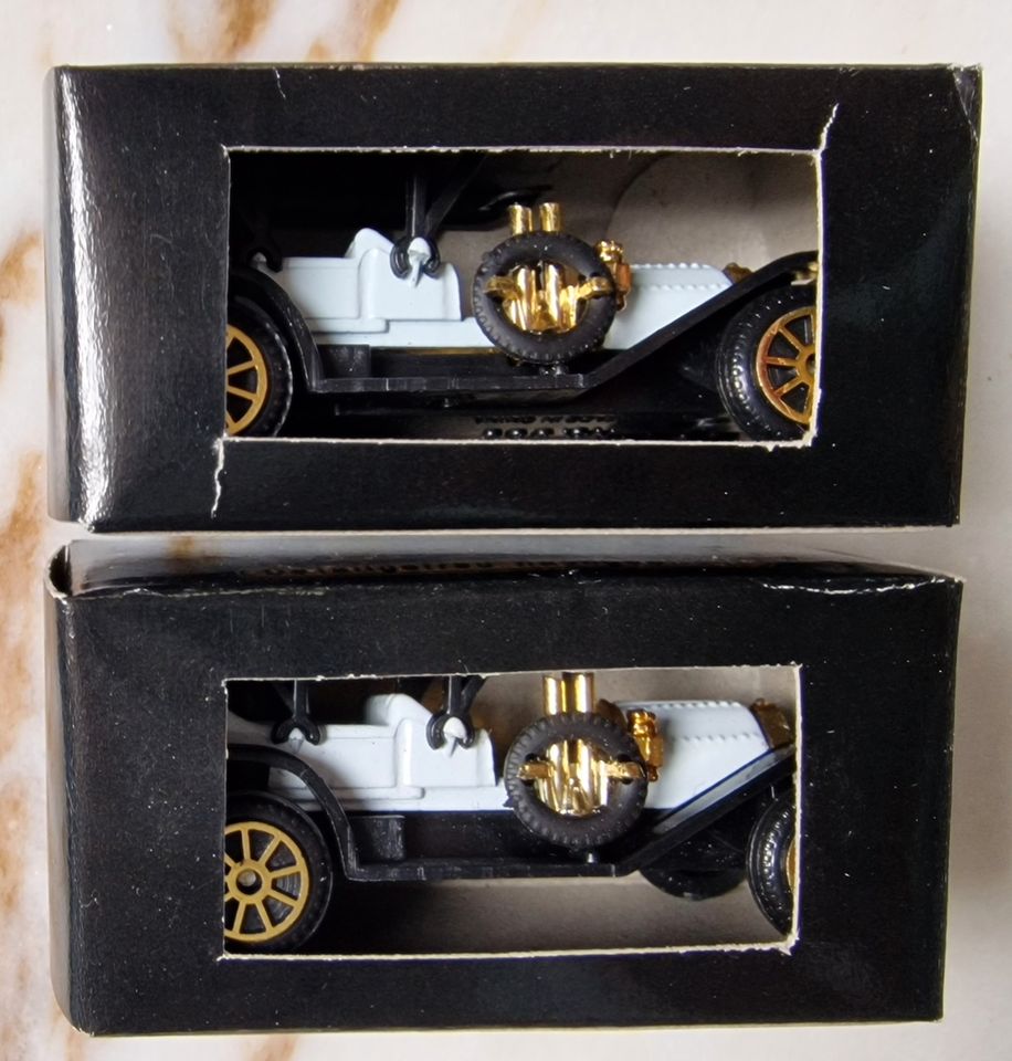 2 legendäre Oldtimer.Detailtgetreue Mini-Modelle No.305.NEU i.OVP in Remshalden