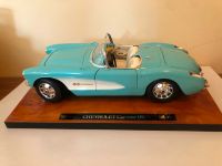 Bburago 1:18 Chevrolet Corvette (1957) mint, auf Wurzelholzplatte Essen - Essen-Werden Vorschau