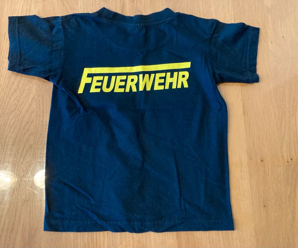 Tshirt Feuerwehr Gr. 98/104 neuwertig in Nabburg