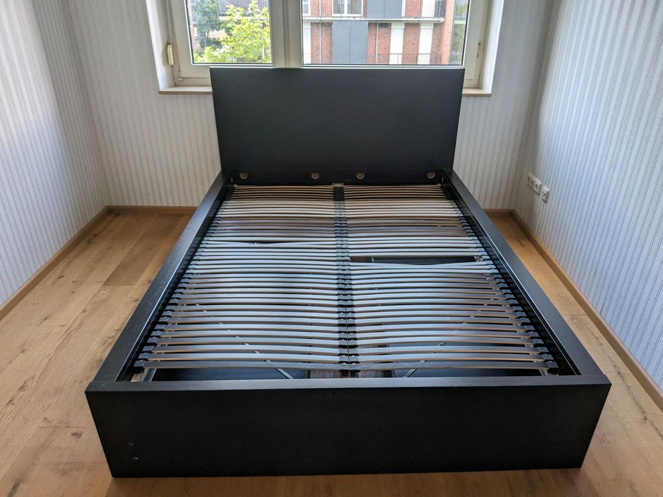 IKEA Malm Bett mit Lattenrost 160 cm x 200 cm in Wilhelmshaven