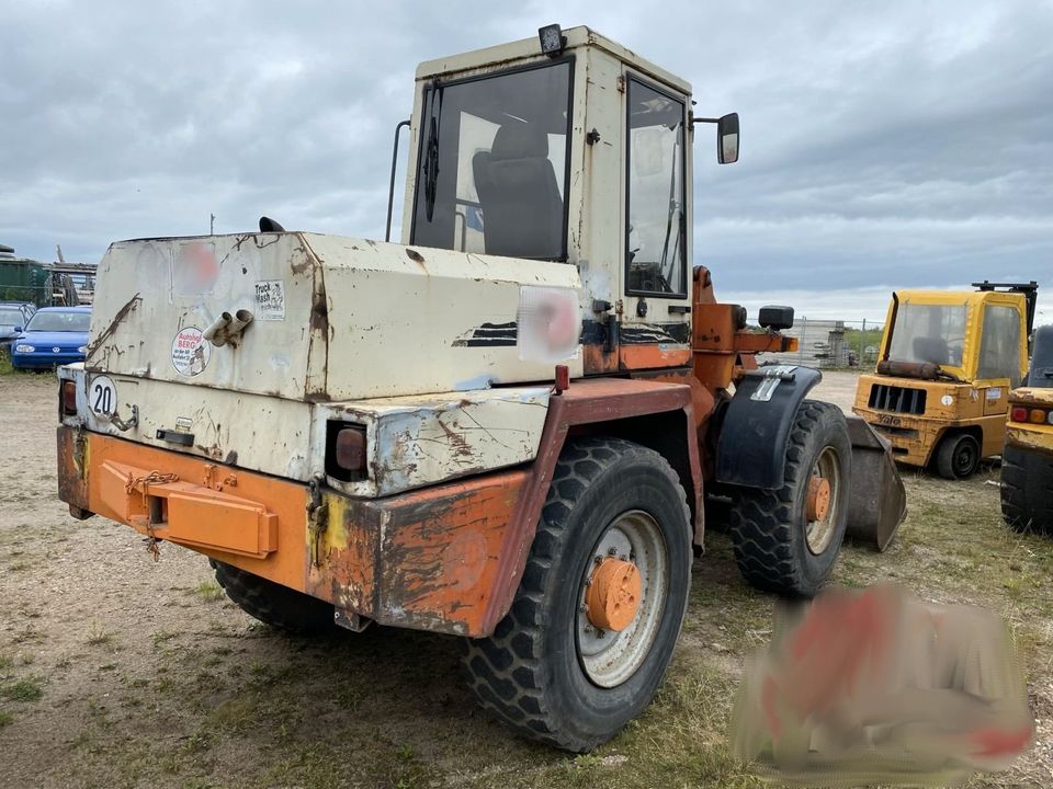 Schaeff SKL 861 Radlader mit SW und Schaufel in Schneverdingen