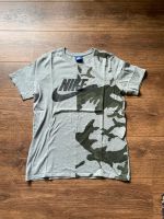 NIKE T-Shirt Herren grau Camouflage Größe M neuwertig Bayern - Kühbach Vorschau