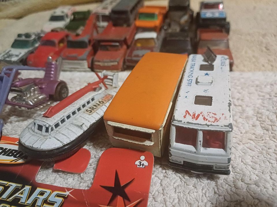 Matchbox Autos Automodelle alt bespielt in Bestensee