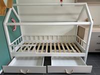 Kinder Haus-Bett mit Lattung (90x200) und 2 Bettkasten Schubladen Saarland - Merzig Vorschau
