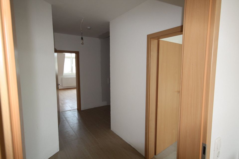 Schöne sanierte 4-Raum DG-Maisonette-Wohnung mit Balkon in Greiz