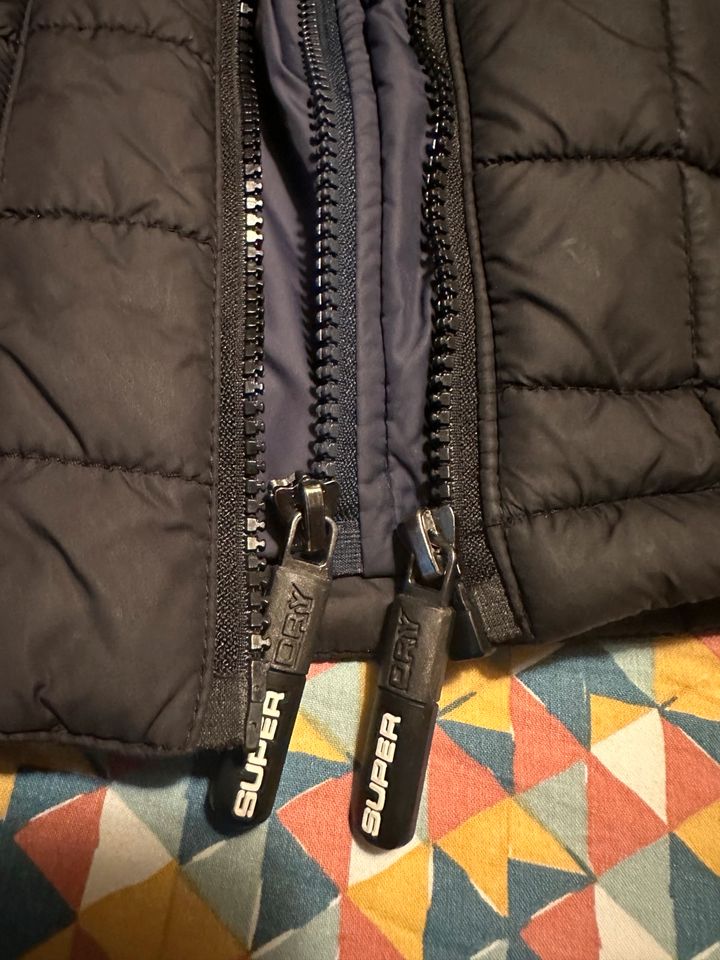 SuperDry Jacke in München