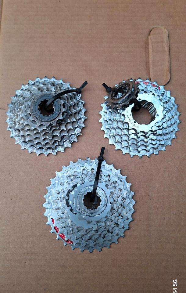Verschiedene Kassetten Shimano Sram für Mountainbike in Traunstein