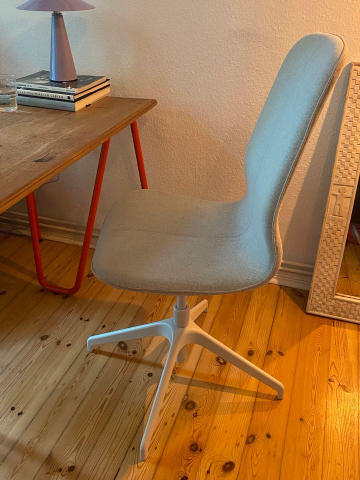 Langfjäll Bürostuhl beige/weiß in Berlin