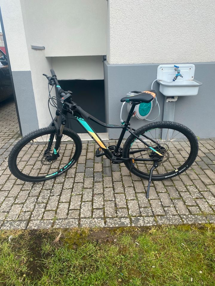 Cube Damen Fahrrad 27,5‘‘ in Kleinheubach