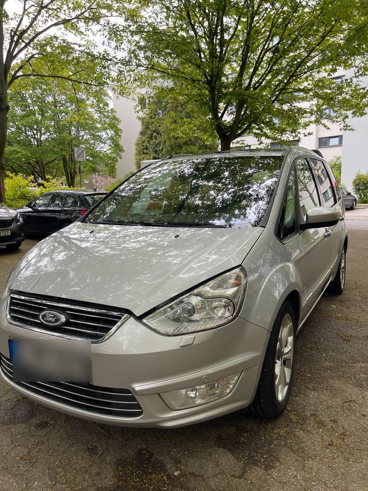 Ford Galaxy titanium automatik (7 sitzer) in Düsseldorf