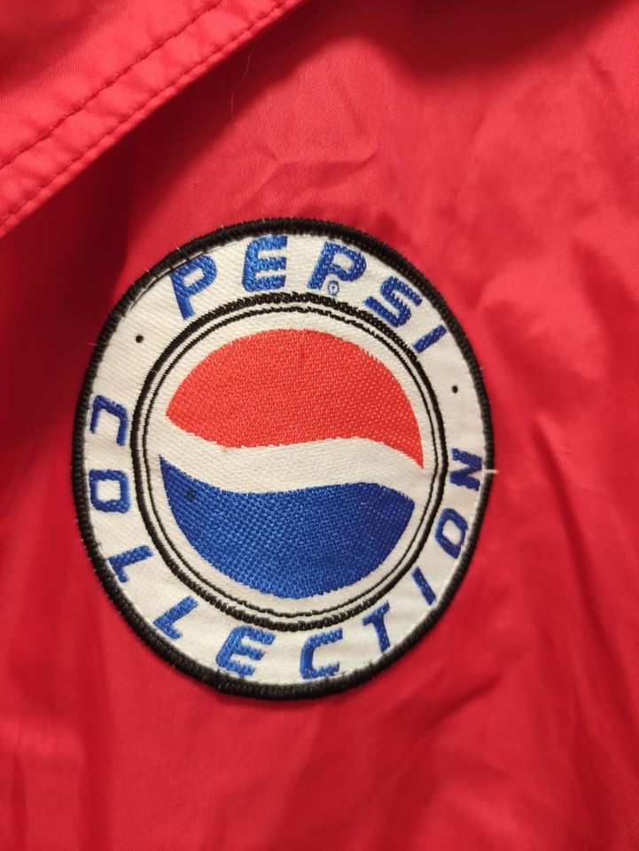 Pepsi Collection rote Jacke Vintage in Berlin