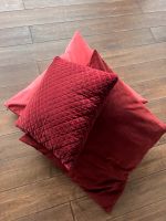 3 Kissen samt Bordeaux rosa wie neu 2 mal 64x64 1 mal 45x45 Rheinland-Pfalz - Kaiserslautern Vorschau