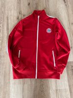 Fc Bayern Trainingsjacke rot Vintage Retro  F.C. Bayern München e.V. Größe M Feldmoching-Hasenbergl - Feldmoching Vorschau