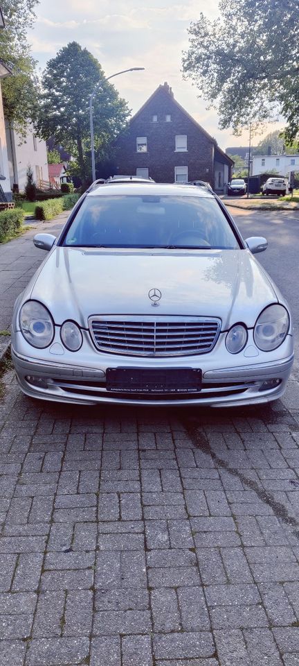 Mercedes Benz E 220 CDI Avantgarde *AUTOMATIK*NAVI*XENON* in Bochum